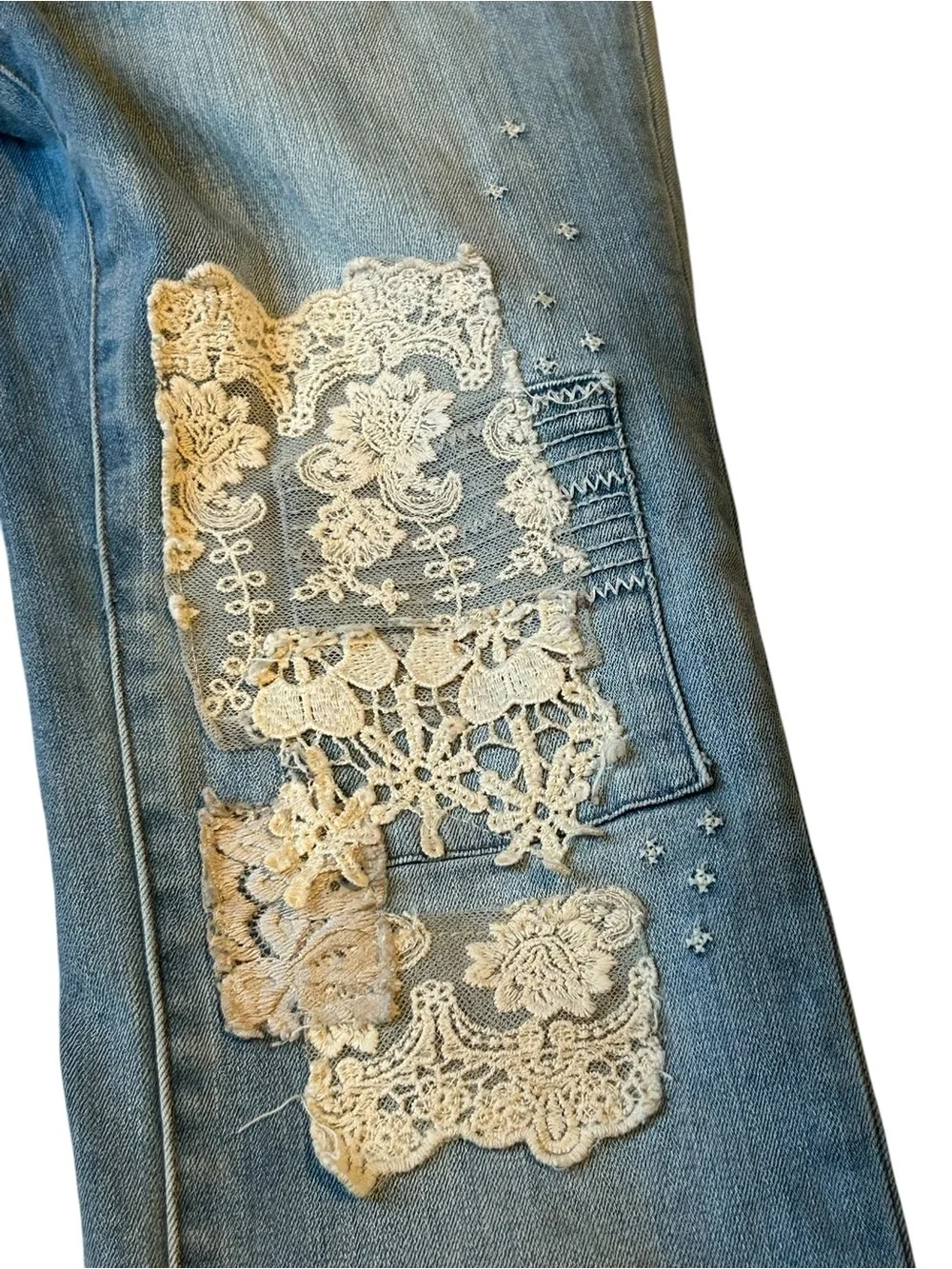 Sundance Magnolia Lace Embellished Jeans Size 28 - Picture 10 of 15
